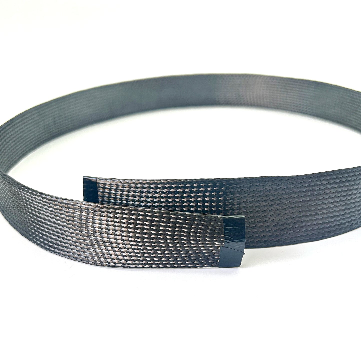 Schwarzes Kohlefaser-Isolierrohr, ID 4mm~80mm, verschleißfest und kratzfest, Kabelorganisator für elektronische Geräte