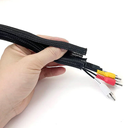 Industrielle ID 5mm~50mm PET Selbstwickelnde Gewebemesh-Hülle Schwarz Offener Typ Automobil-Kabelbaum-Isolierung Abschlussmantel