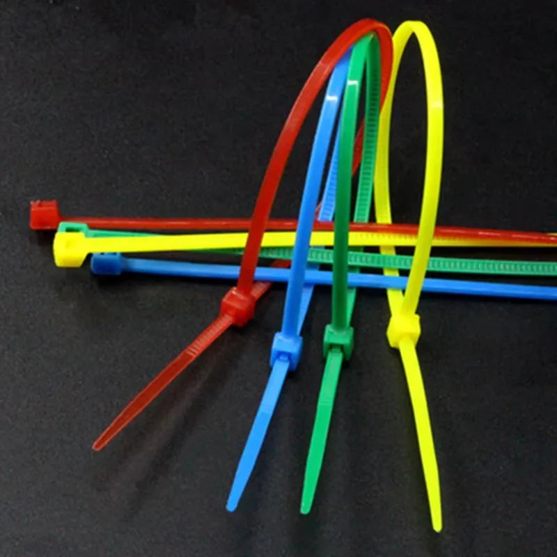    100 Stück Mehrfarbige 3x200mm Selbstsichernde Nylon-Kabelbinder Schnellbündelbare Kunststoff-Schlaufen Drahtbinder zur Organisation von Elektronik