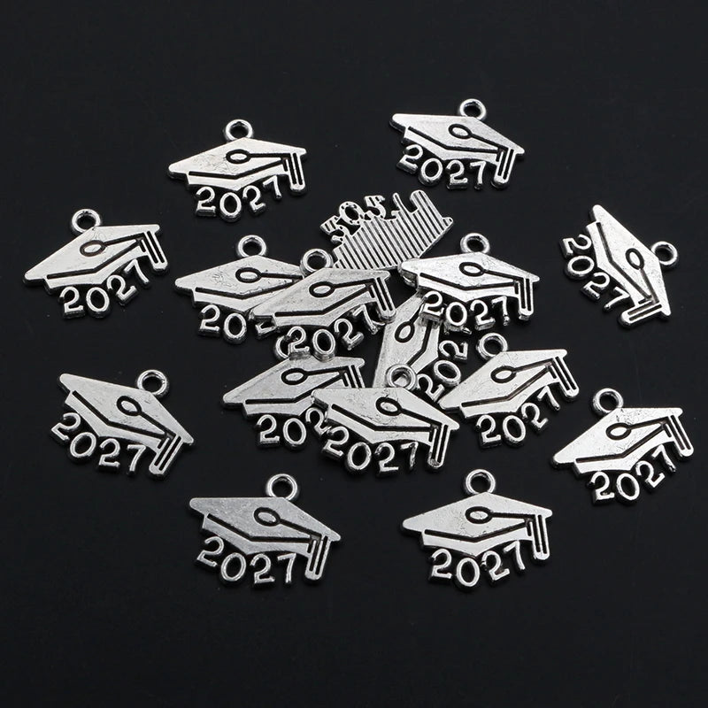 50 Stück 9x14mm Jahr Nummer 2026 2027 2028 Anhänger Charms DIY Schmuck Herstellung Schmuck finden antike versilbert Zubehör