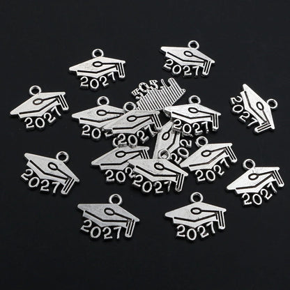 50 Stück 9x14mm Jahr Nummer 2026 2027 2028 Anhänger Charms DIY Schmuck Herstellung Schmuck finden antike versilbert Zubehör