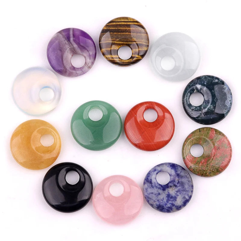 Natürliche 30 mm Donut-Edelstein-Charms für die Herstellung von Schmuck, 8 mm Loch, Polierkristall, runder Glücksmünzenschutz, Heilung