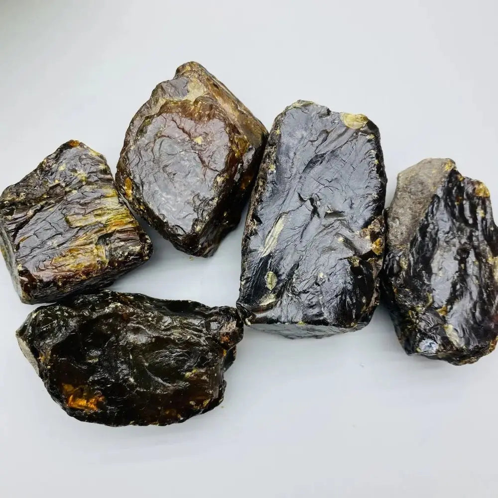 Natürlicher Bernsteinkristall rau, nordlichter burmesischer Blutbernstein, Vintage-Steinmaterial, Chakra-Stein, Hexerei, Heimdekoration