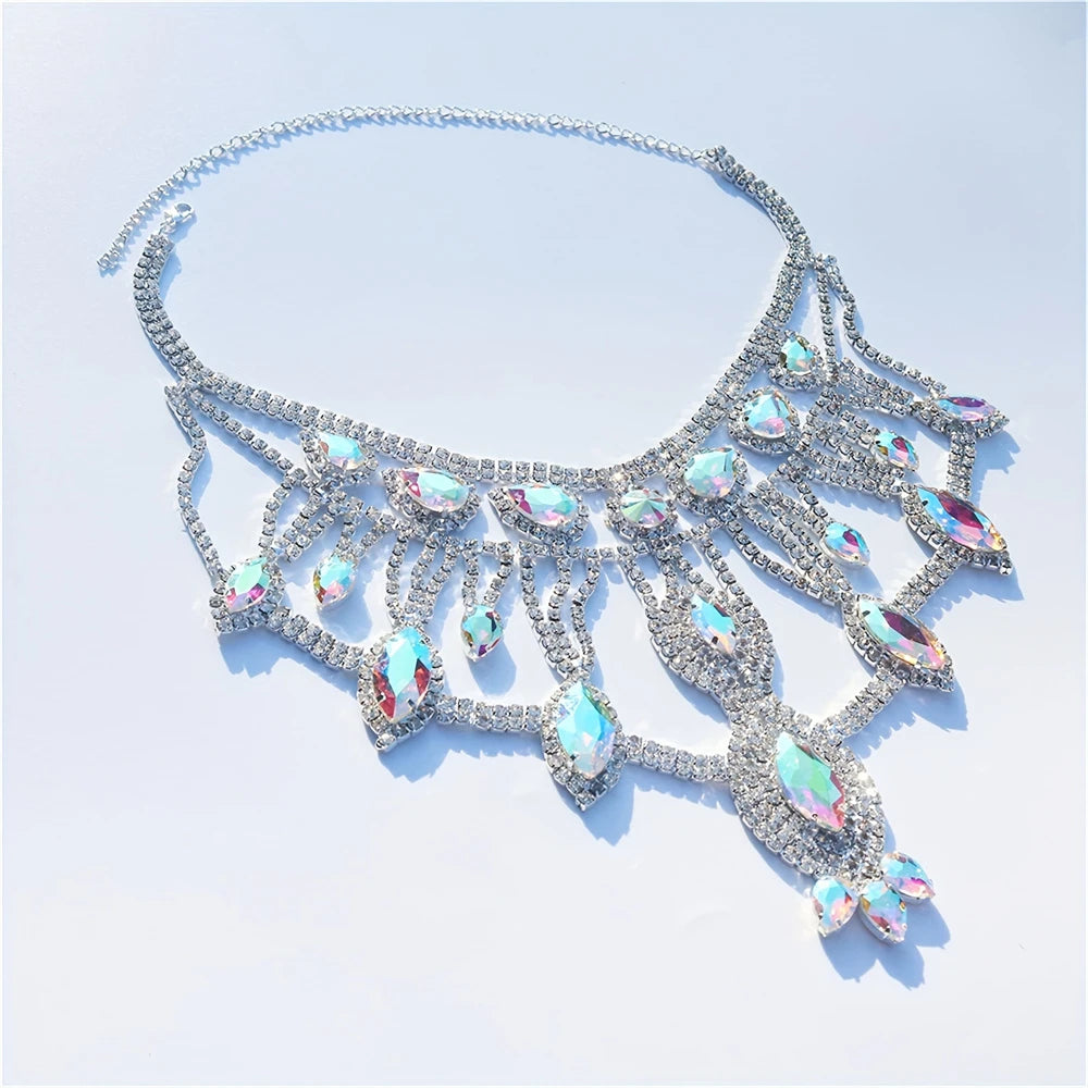 Elegante und glänzende AB-Farbe Kristall Halskette Schmuck für Frauen exquisite Hochzeit Party Kristall Kragen Kette Abendessen Schmuck