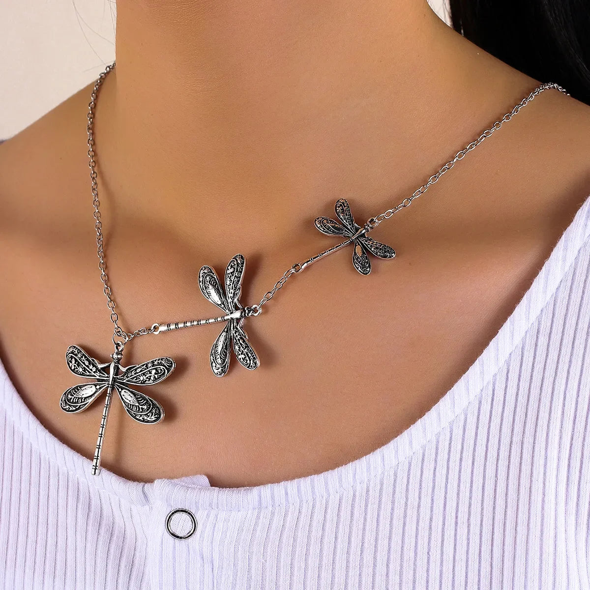 Nang Gonz Design Muster Libelle Anhänger Halskette Einfache Individualität Retro Stil Asymmetrische Design Halskette Damen Schmuck