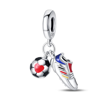 Klassische rote High Heels und goldene Turnschuhe aus 925er-Sterlingsilber, Fußball-Trophäe, baumelnder Charm, passend für Armbänder, Boutique-Schuhserie, Geschenke