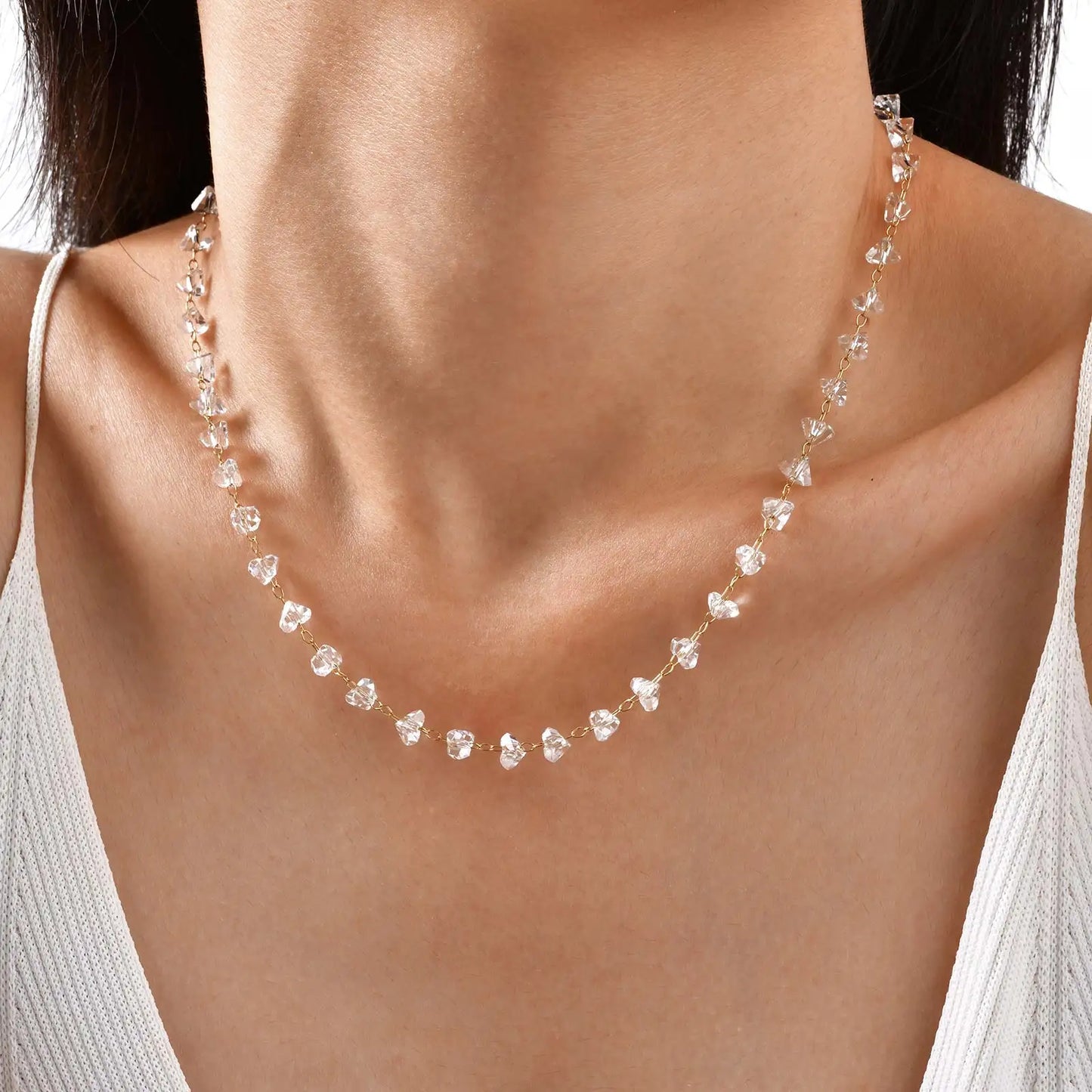 Unregelmäßige transparente Kristallperlen-Halskette für Frauen, Edelstahl-Perlenketten-Halsketten, exquisites Handschmuck-Geschenk