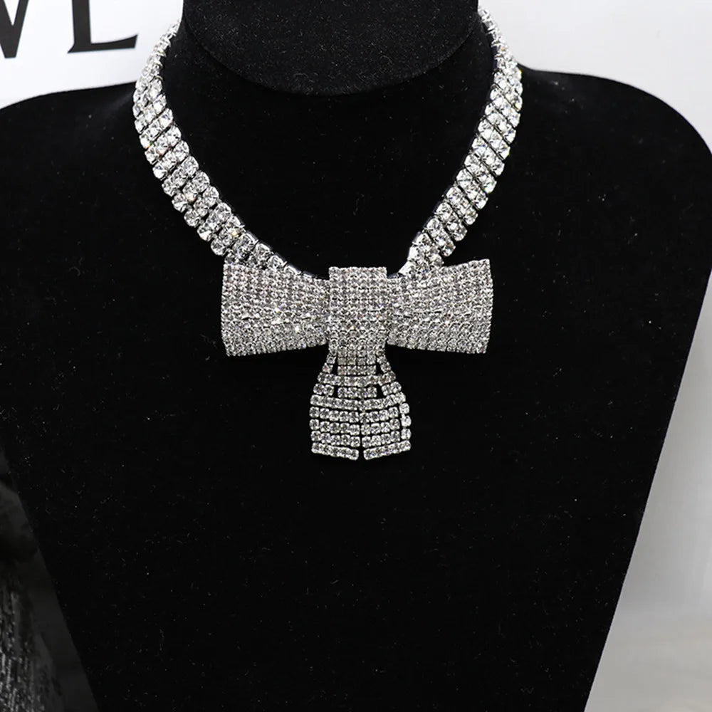 Glänzende voller Strass lange Kette Halsband Aussage Halskette für Frauen Modeschmuck atemberaubende Halskette Zubehör