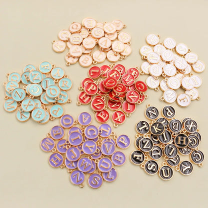 26 Stück 12x14mm A-Z Buchstaben Charms Emaille Alphabet Initial Letter Charms Anhänger Handgemachtes DIY Armband Schmuck Herstellung Zubehör