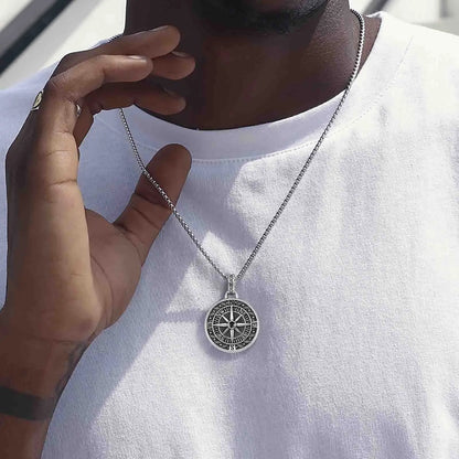 Vnox Vintage Compass Pendant Necklaces for Men and Boys, Stainless Steel Coin Necklace, Rock Hiphop Collar, Graduation Gid Gift