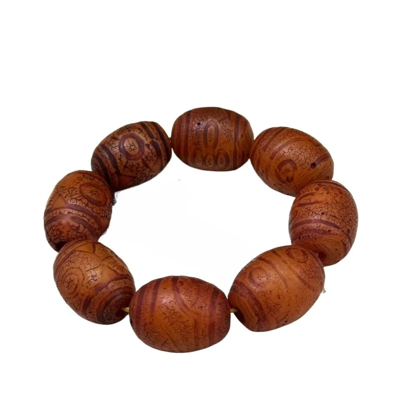 Neues Armband aus roten Bernsteinperlen im Retro-Stil