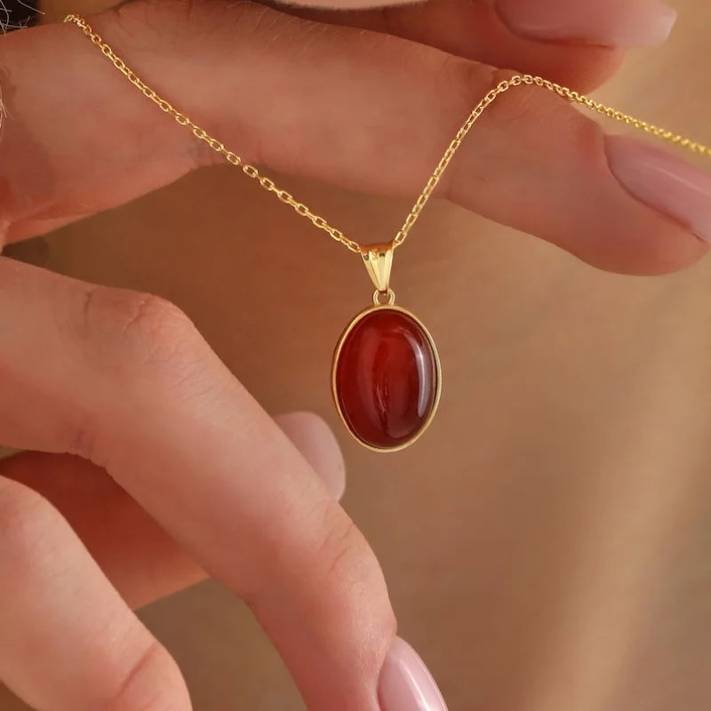 Halskette aus 14 Karat Gold mit natürlichem Karneol, handgefertigt, zierlicher heilender roher Kristallschmuck, Kristallstein-Schmuck, Liebesanhänger für ihre Frauen