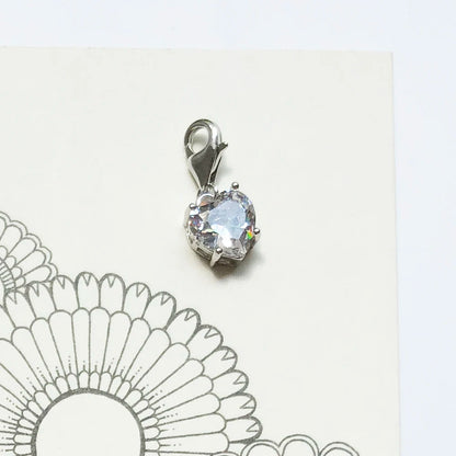 Heißer Modeschmuck, weißer Zirkon-Herz-Anhänger, baumelnder Charme, reines 925er-Sterlingsilber, romantisches Geschenk für Frauen