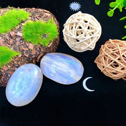 Zufälliger 1 x Mond- und Sonnen-Mondstein, polierter Palmenstein, Steinsammlungen, ausgezeichnete Geschenke, Geschenk für Freunde, DIY-Deko, Raumdeko