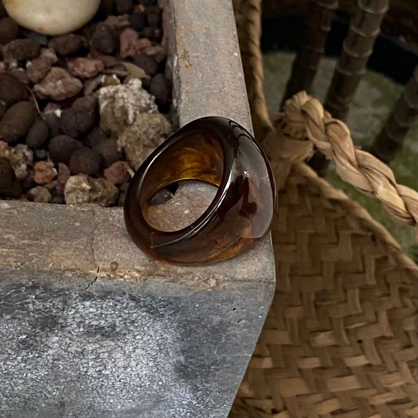 Vintage Trendy Große Fingerringe für Frauen Übertrieben Bernstein Farbe Harz Temperament Geometrische Fingerring Punk Schmuck