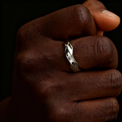 Einfache Mobius-Ringe für Männer und Jungen, einfacher Paar-Fingerring aus Edelstahl, Punk-Vintage-Schmuckgeschenke