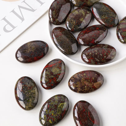 1PC Natürliche Kristall Healing Edelstein Drachen Blut Stein Palm Stein Reiki Mineral Zimmer Dekor Hause Dekoration