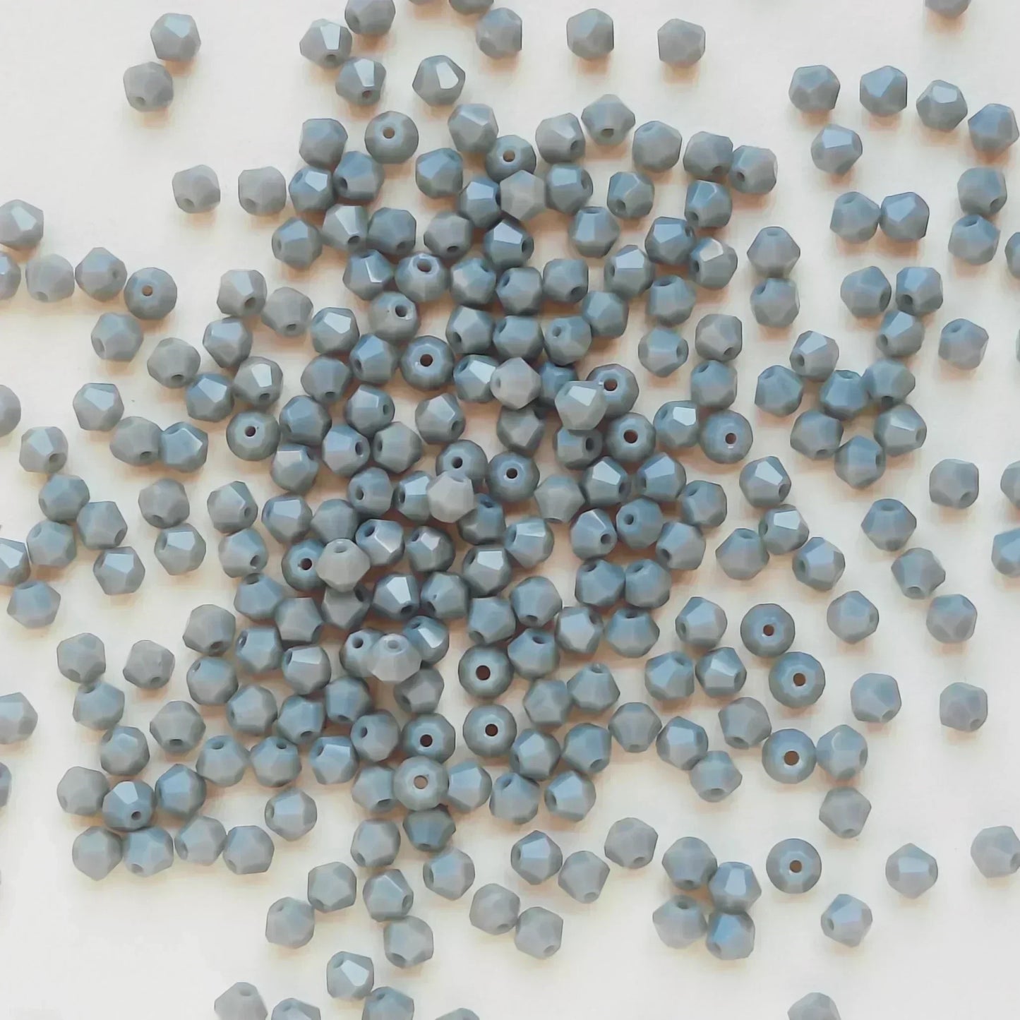 100pcs 4mm glänzende facettierte österreich Kristall perlen Bicone Perlen lose Spacer Perlen für Schmuck machen DIY Armband Halskette Anhänger