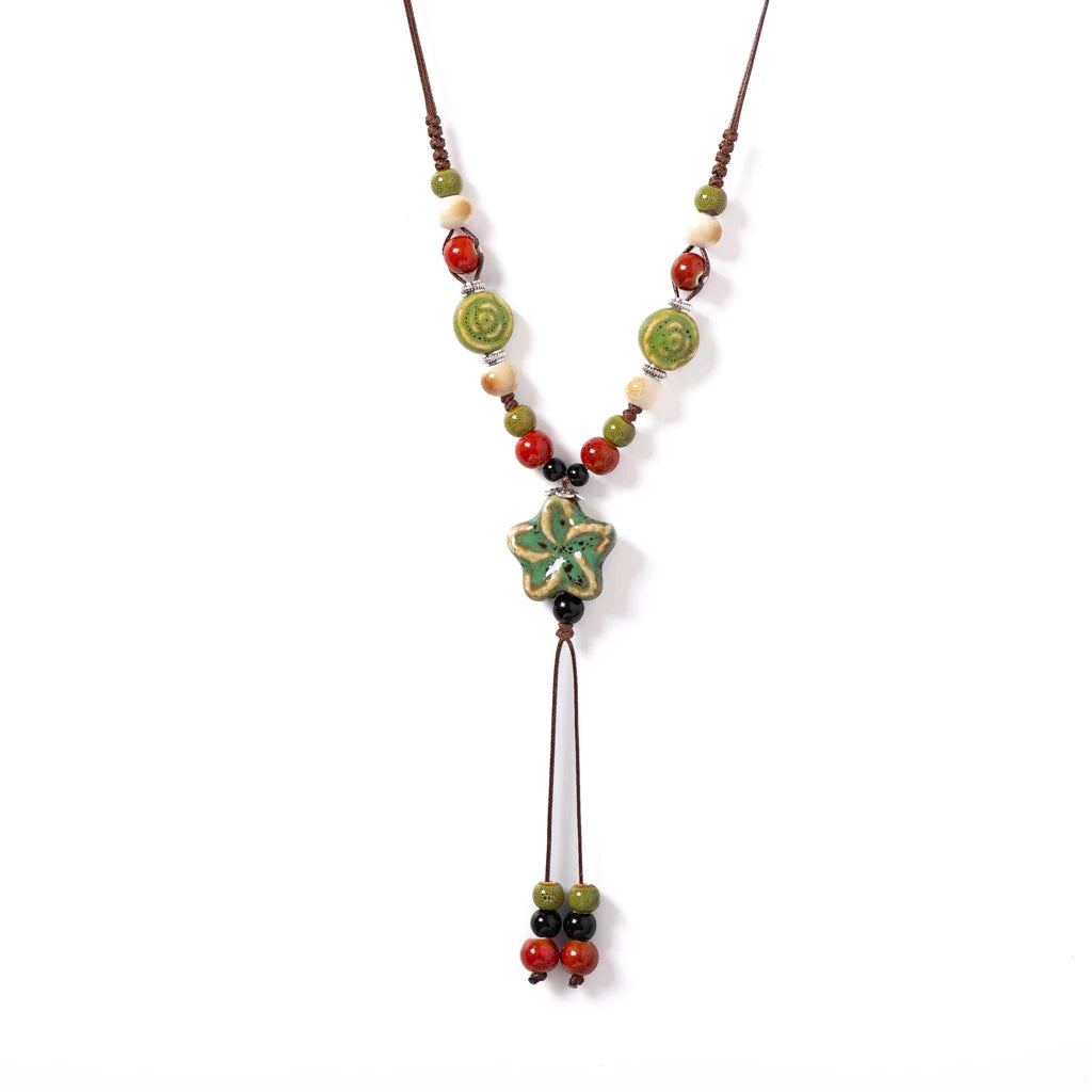 Runder Stern, handgefertigte Keramik-Halskette, verstellbarer Anhänger in Edelsteinblau, Boho-Schmuck, langer Anhänger für Frauen 1101