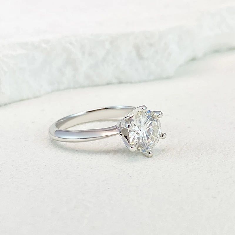 NeeTim 0,5–5 ct Moissanit-Ring für Damen, 925er Sterlingsilber mit weißvergoldetem Labordiamant, Verlobungs- und Ehering-Schmuck