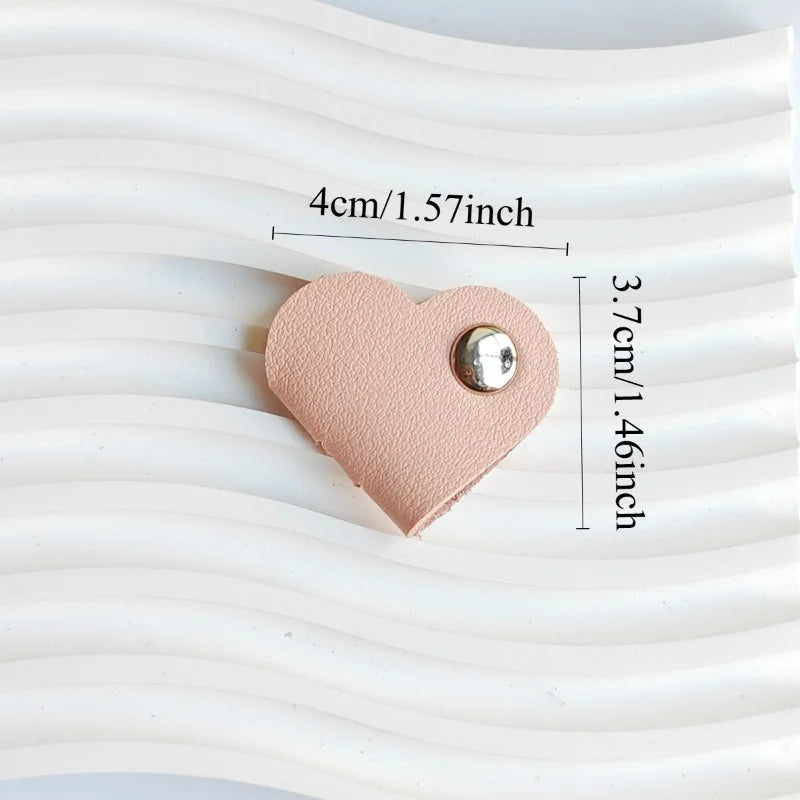 Herzförmiges Kabel-Organizer-Set - Hochwertige PU-Leder Kabelaufwickler für Ohrhörer, Kopfhörer - Sicher & Stilvoll, Perfekte Unisex-Geschenke