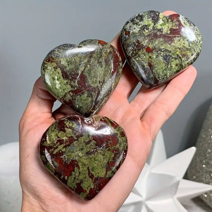 Natürlicher Drache Bluts tein Langlebig keit Quarz Mineral Herzform spezielle Schmuck Ornament Dekoration