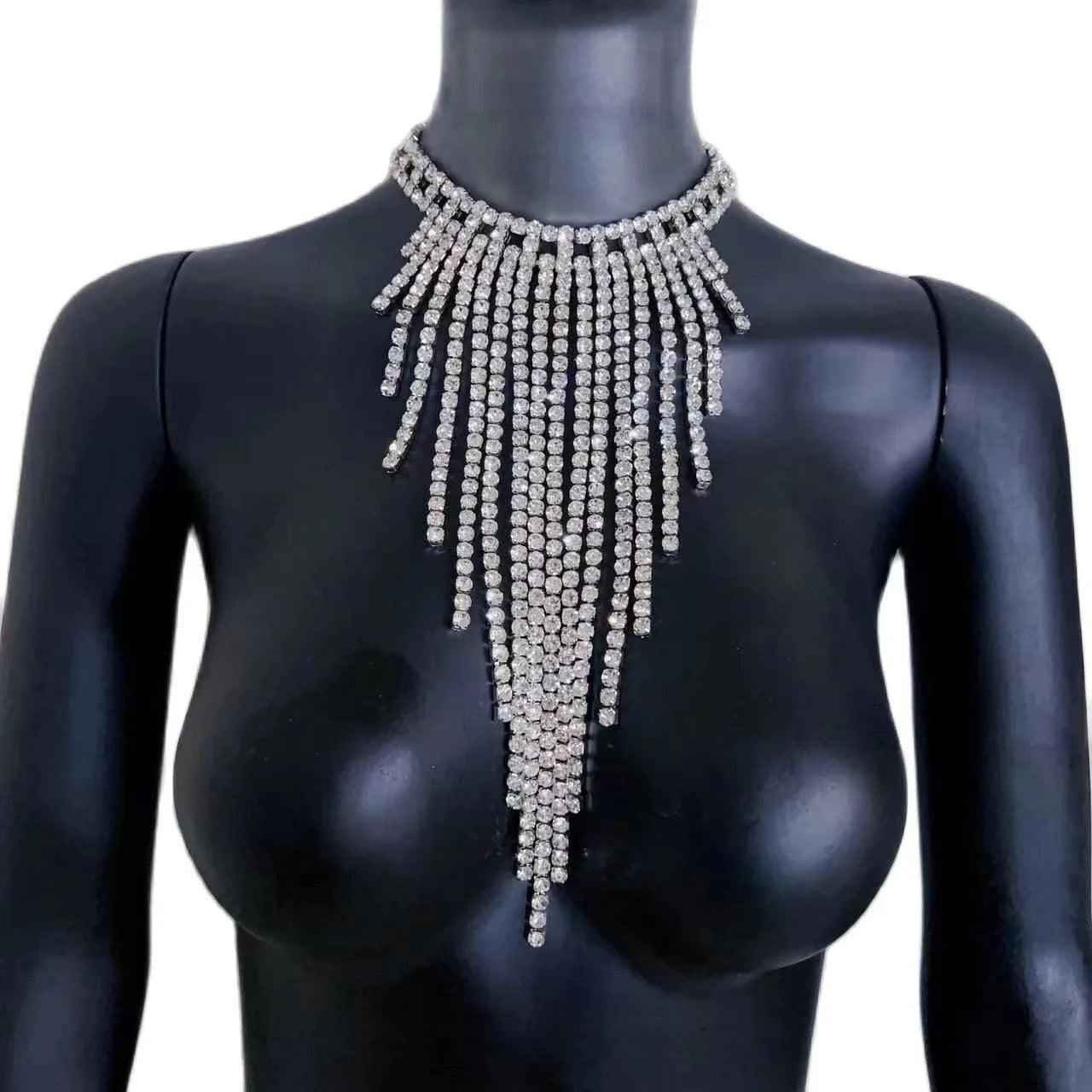 Modische lange Quasten-Anhänger-Halskette für Damen, Party, Abendessen, sexy weißer Strass-Halsband, grenzüberschreitend, beliebt, leuchtend, U-förmig