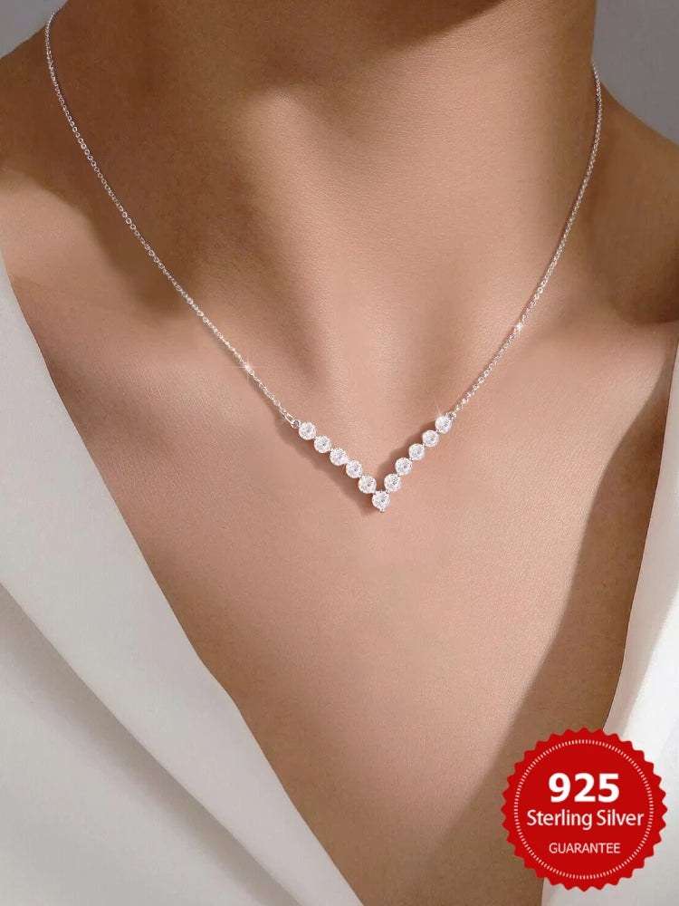 Schlichte, klassische, wunderschöne Zirkon-Schlüsselbeinkette aus 925er-Sterlingsilber mit V-förmigem Zirkon für Damen, Jahrestag, Party, hochwertiger edler Schmuck