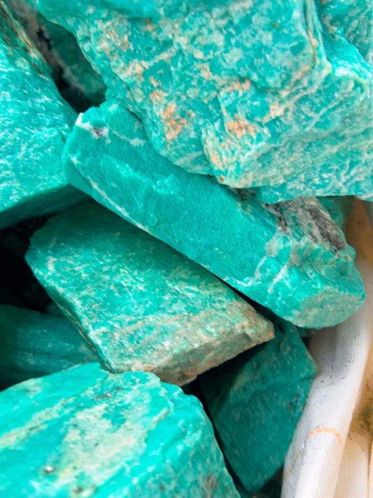 Natürlicher Tianhe-Stein, rauer Amazonit-Stein, Materialkristall, zur Herstellung von Armbändern, Anhängern, Raumdekoration, Steinkristall