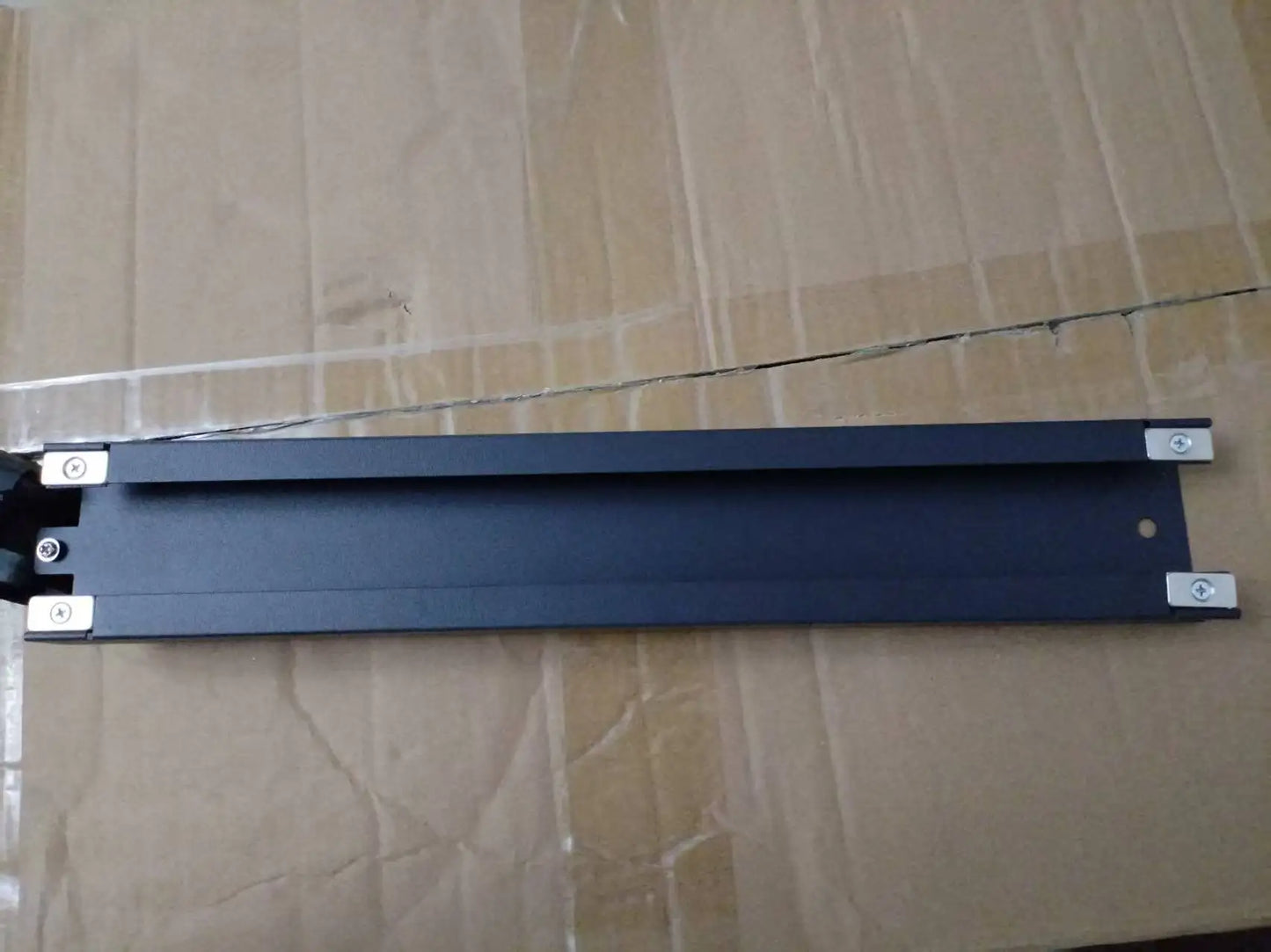 ISRTAO Snake Magnetischer Kabel-Organizer, vertikal, verstellbar unter dem Tisch, Kabelmanagement-Tablett für die Wirbelsäule