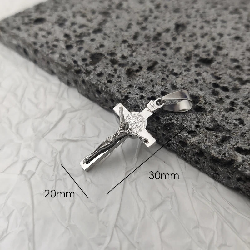 Neues Design 18K vergoldeter wasserdichter Jesus-Kreuz-Anhänger aus Edelstahl für Männer, religiöse Charms