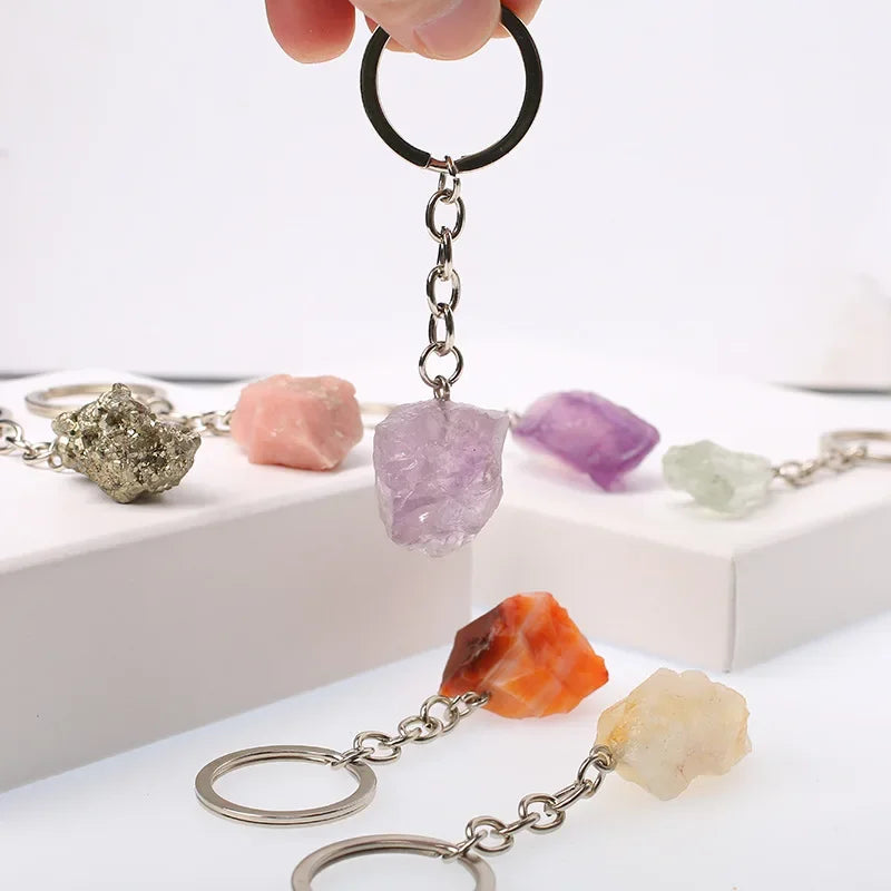20 stücke Natürliche Raue Rohstein Kristall Quarz Schlüsselbund Frauen Männer Handtasche Hangle Auto Schlüssel Halter Raw Mineral Stein Schlüsselring schmuck