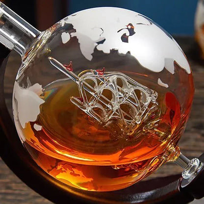 Kreatives Globus-Dekan ter-Set mit bleifreier Karaffe, exquisitem Holz ständer und 2 Whisky gläsern Whisky-Dekan ter Globe Grade-Geschenk