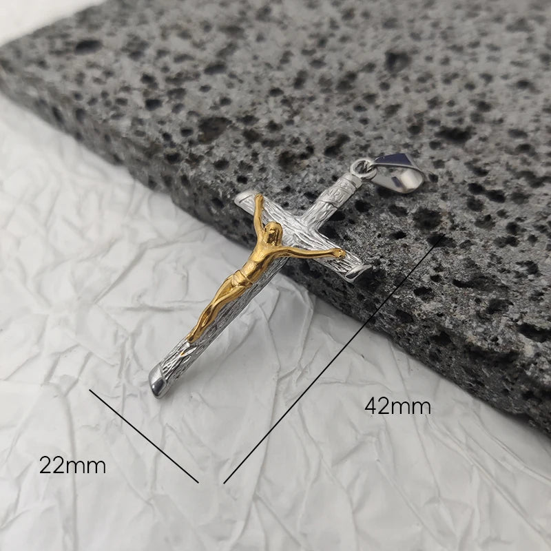 Neues Design 18K vergoldeter wasserdichter Jesus-Kreuz-Anhänger aus Edelstahl für Männer, religiöse Charms
