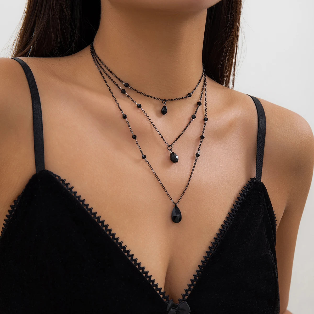 IngeSight.Z Gothic mehrschichtiges schwarzes Tropfen-Kristall-Anhänger-Halsketten-Set für Frauen, Vintage-Gliederkette aus schwarzem Metall, Halsband