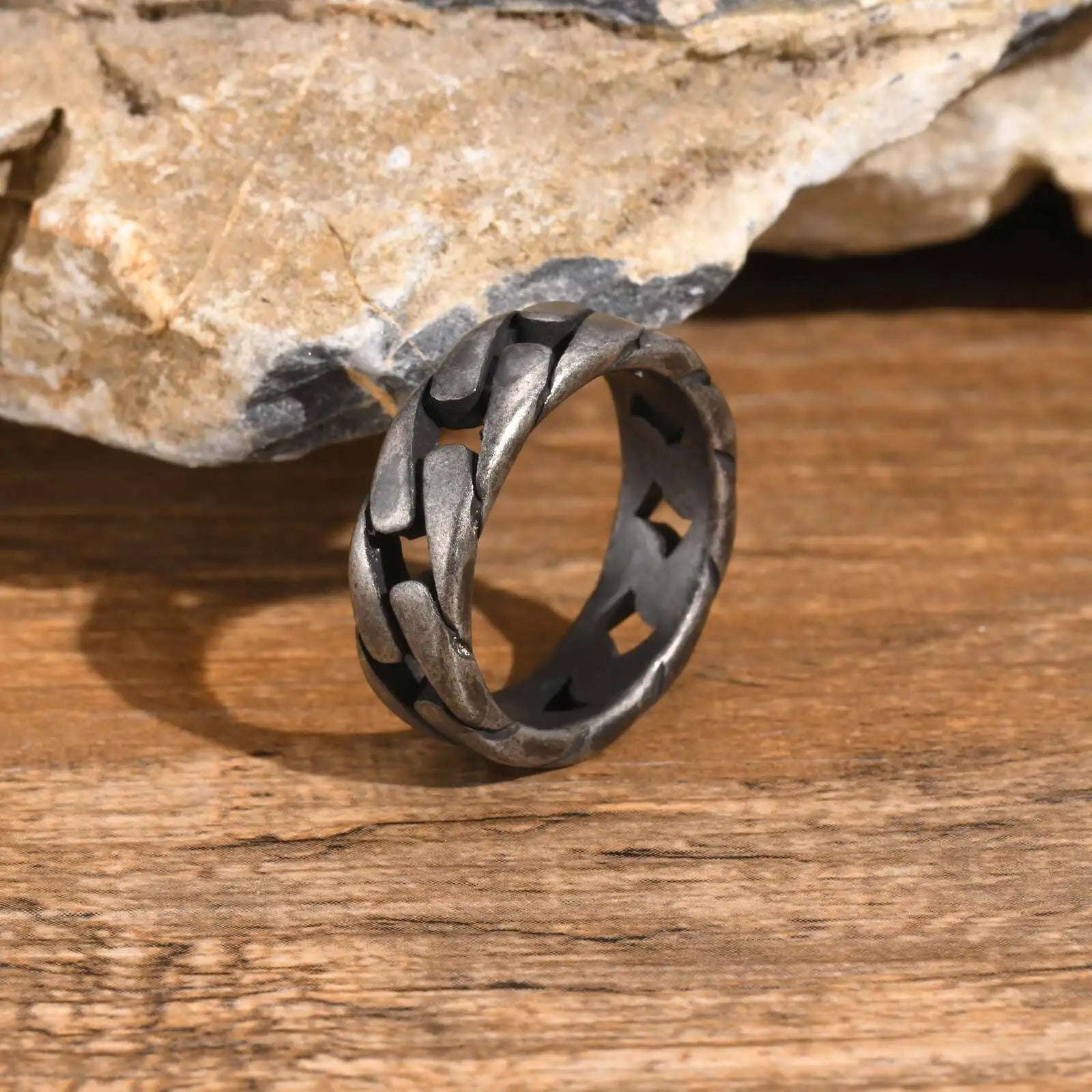 Vnox Herren Vintage oxidierte Edelstahlringe, Gliederförmiges Fingerband, Punk Rock Male Alliance