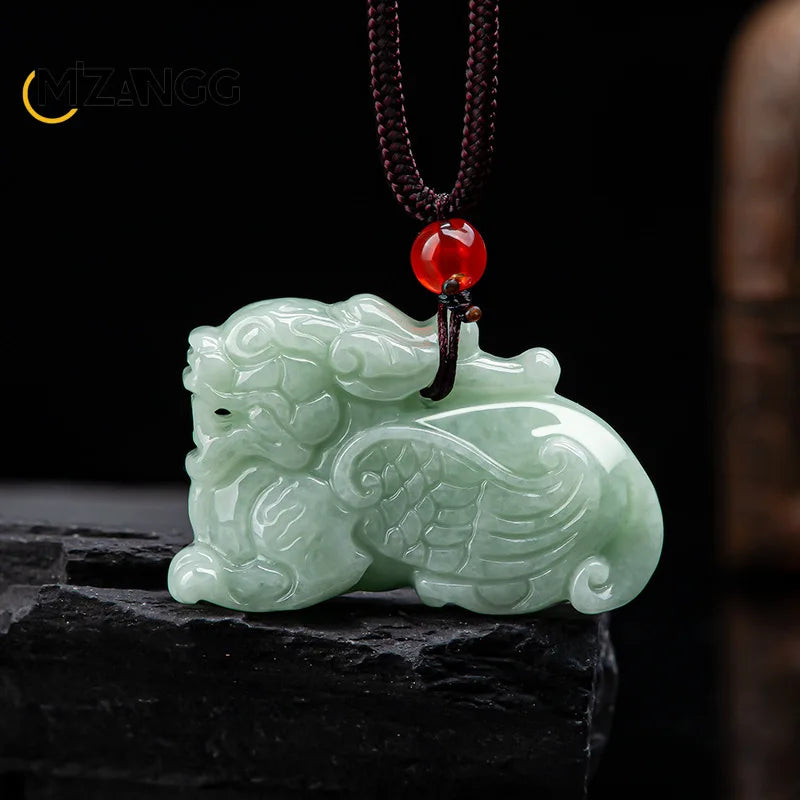 Natürliche Myanmar eine Ware Jadeit fliegende Qilin Anhänger hellgrün Eis Männer und Frauen Jade Halskette Glück glück verheißen des Amulett