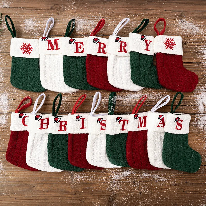 Roter Hut, Buchstabe, Weihnachtssocken, Navidad, Natal, Weihnachtsbaum, Strumpf, Ornament, Geschenk, Stricken, Schneeflocke, Weihnachtsdekoration 2024