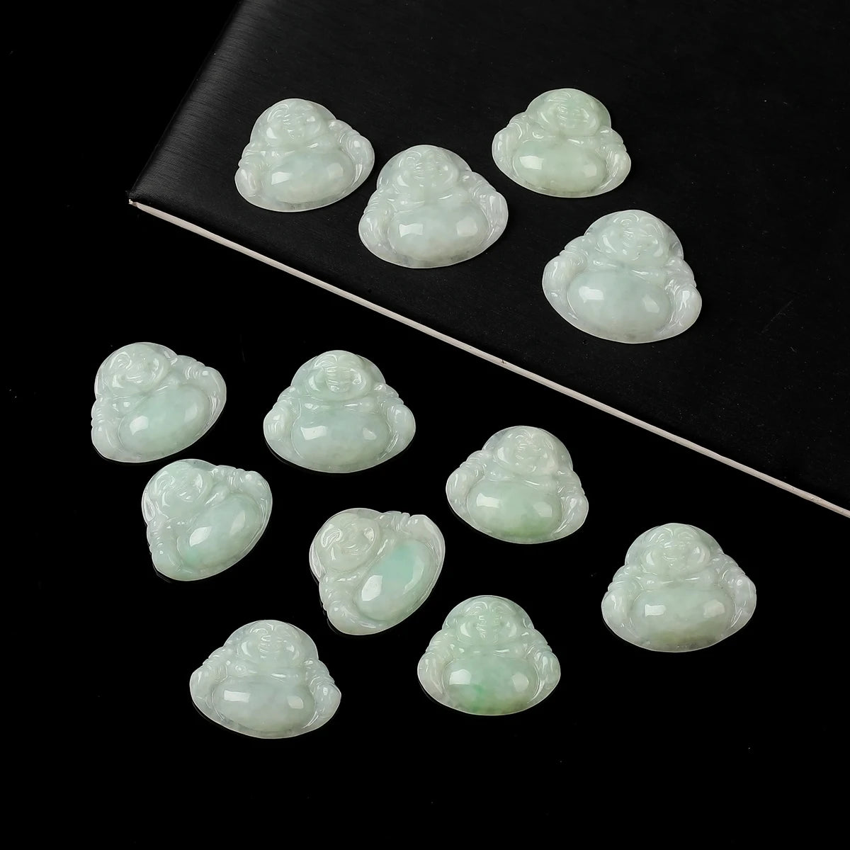 1-teiliger Naturstein-Smaragd-Jadeit, geschnitzter Buddha-Form-Anhänger mit Loch, Jade für Schmuckherstellung, DIY-Halskette, Armband, Zubehör
