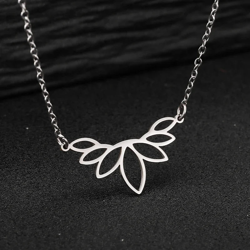 Choker Necklaces Vintage Flower Necklaces Stainless Steel Necklaces Pendant Chain Necklace For Women Jewelry Gifts