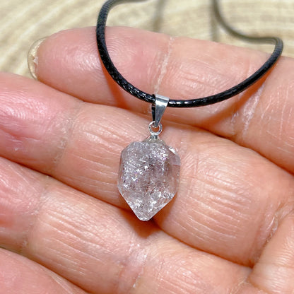 Natürlicher Kristall Herkimer Diamant Zubehör Hängestein Edelsteine Mineral Energie Reiki Heimdekorationen Geschenk Erzkristalle
