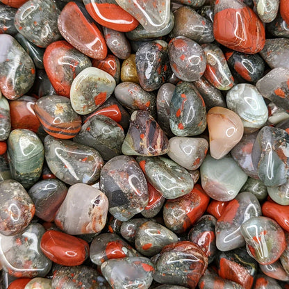 Natura Afrikanischer Blutstein, Partikel aus afrikanischem Blutstein, natürlicher Blutstein, Kristallgeschenk
