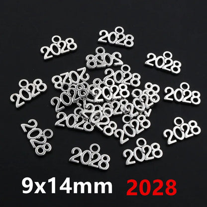 50 Stück 9x14mm Jahr Nummer 2026 2027 2028 Anhänger Charms DIY Schmuck Herstellung Schmuck finden antike versilbert Zubehör
