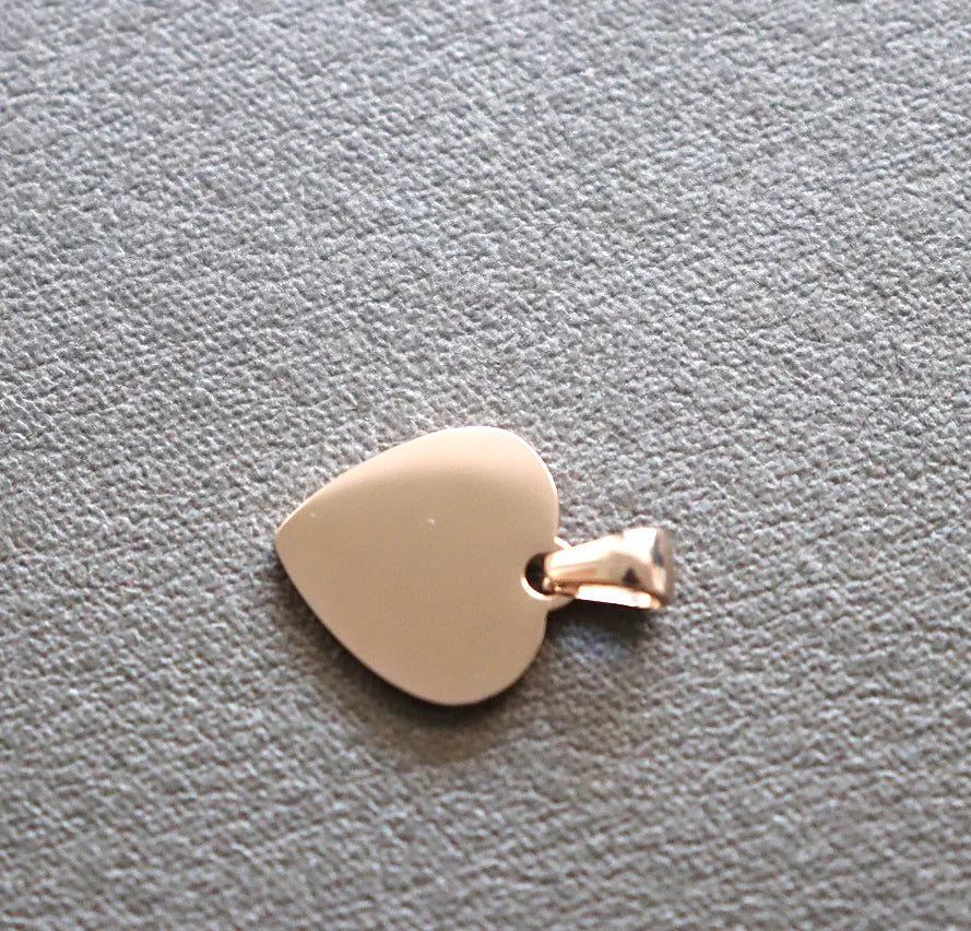 20 Stück Herz 304 Edelstahl Stempeln Blank Tag Anhänger Charms mit Snap on Bails für Halskette Schmuckherstellung Geschenk