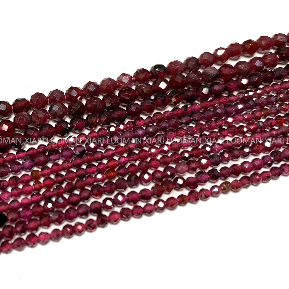 Feine 100 % Natursteinperlen, facettierter roter Granat, loser runder Edelstein für Schmuckherstellung, DIY-Armband, Halskette, Charm, 2–4 mm