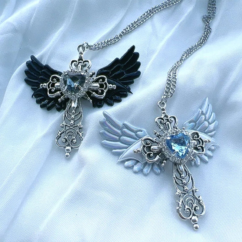 Goth Sexy Accessoire Flügel Kreuz Anhänger Halskette Y2K Schmuck Herz Kristall Halsband Punk Charm Halskette für Frauen Koreanische Mode