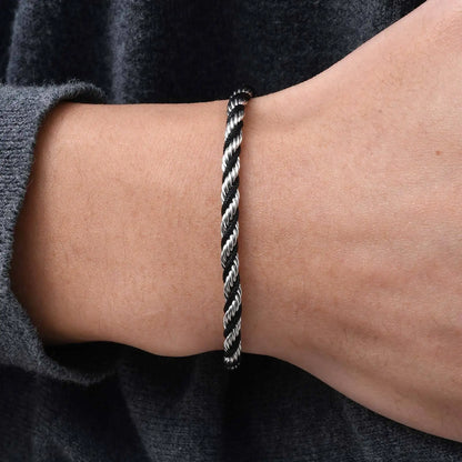 Zweifarbige Kettenarmbänder für Männer und Jungen, verstellbares Armband mit gedrehtem Seil aus Edelstahl, stilvolle Schmuckgeschenke