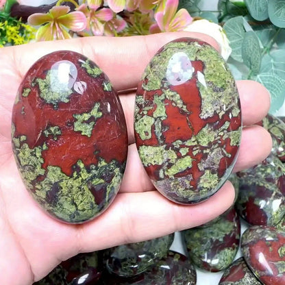 1,97–2,36 Zoll natürlicher Drachenblut-Palmenstein, polierter Blutstein, Taschenstein für Meditation, Stressabbau, Fingerübungen