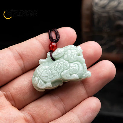 Natürliche Myanmar eine Ware Jadeit fliegende Qilin Anhänger hellgrün Eis Männer und Frauen Jade Halskette Glück glück verheißen des Amulett