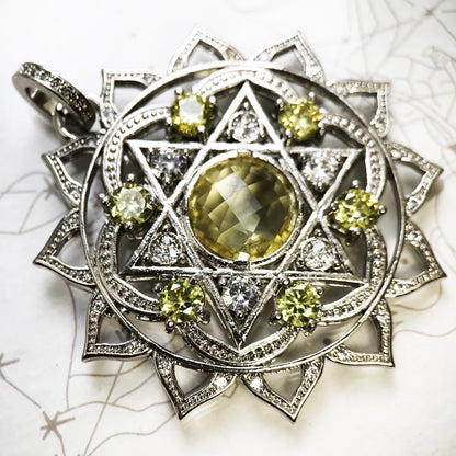 Anhänger Splenic Root Herz Third-Eye Throat Chakra Lotus Karma Wheel, brandneuer Vintage-Schmuck Bijoux Geschenk für Frau Mädchen Männer